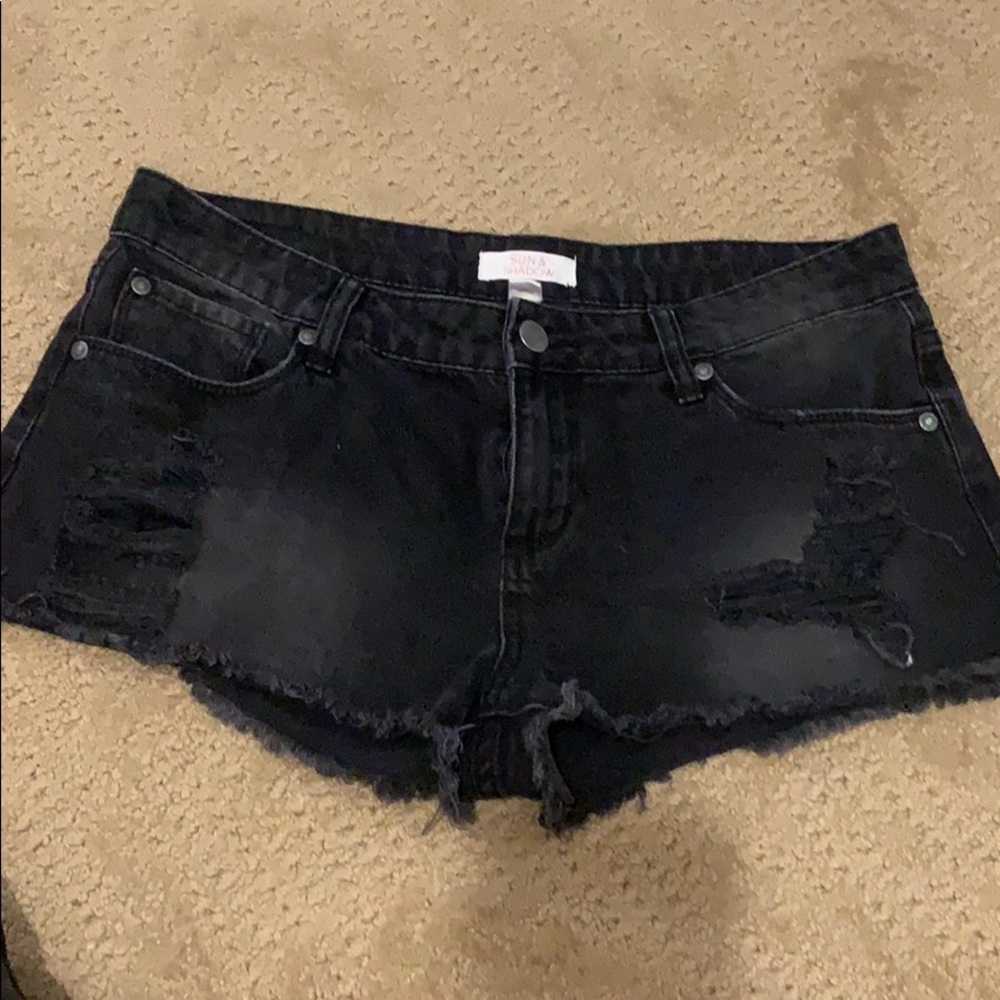SUN & SHADOW bought @ nordstrom black jean shorts